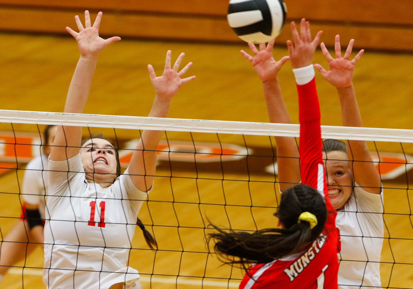 4A volleyball regional final: Crown Point vs. Munster